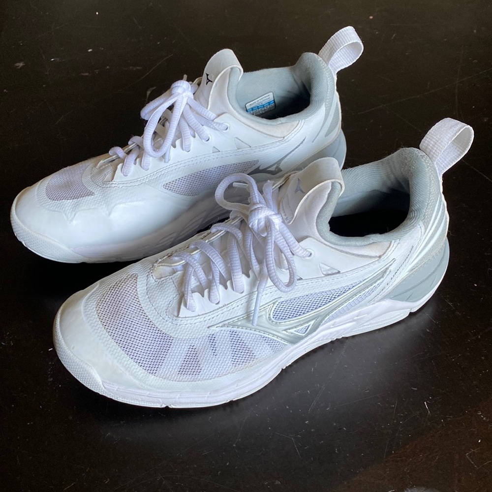 Volleyball Mizuno Wave Luminous women’s size 7